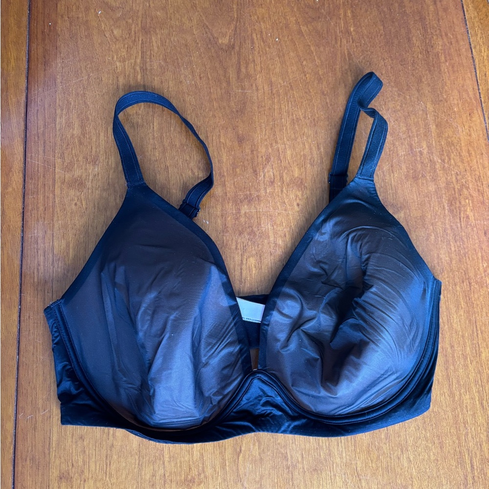 Barely Worn Wireless Elegant Black Women's Bra